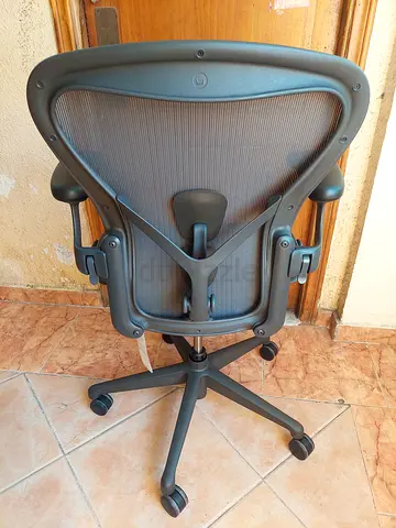 Brand New Stock Piece Remastered V2 Version Herman Miller Aeron Chair Fully Adjustable Size B Graphi