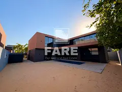 4 BR Villa + Pool | Distress price