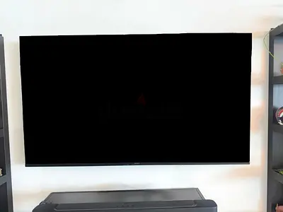 65-inch Sony LED TV wall-mounted or table stand - Great working condition