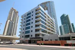 Premium 1 Bedroom Apartment | Spacious Layout | — 3