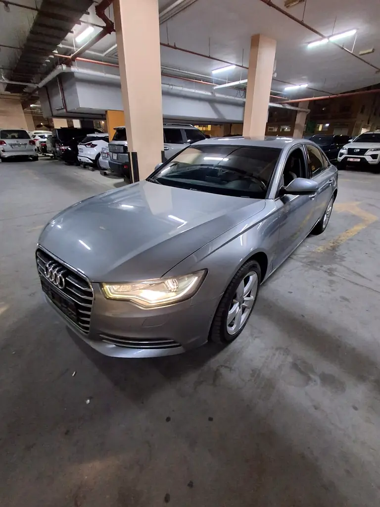 Audi A6 2015 — photo 1 of 9