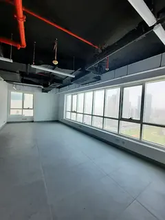 Office for annual rent in Al Majaz 2, Sharjah | Direct view of the garden | Free air conditioning |