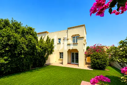 Immaculate Condition | Lake View | Landscaped