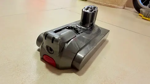 Dyson V12 slim detect battery - used