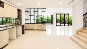 CORNER UNIT | VACANT | TOWNHOUSE