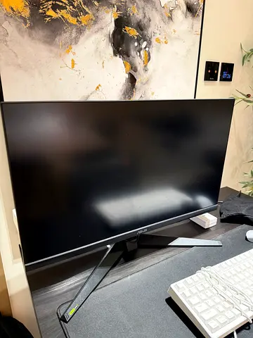 27-inch LED Computer Monitor - Good Condition