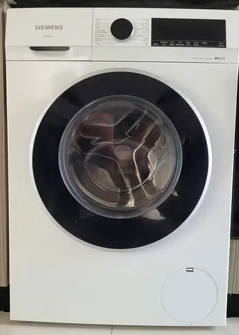 Siemens iQ300 Front Load Washing Machine, Al reem island, abu dhabi.