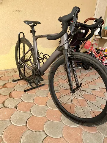 Shimano 105 Road Bike Crankset (Used) - Paradus , full carbon including wheels 50/34 Compact