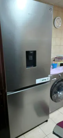 Samsung Fridge with water dispenser