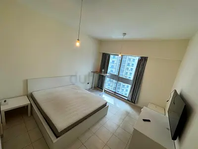 Master Bedroom Attach Bathroom Near Metro