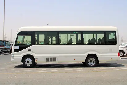 2026 Toyota COASTER — фото 3