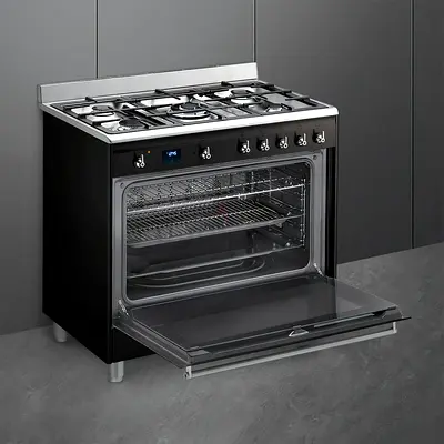 Beautiful Smeg Top 5 Rings Gas Oven Electric Cooker Range Size 90 × 60 cm