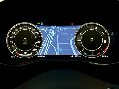 2024 Jaguar F-PACE — миниатюра 11