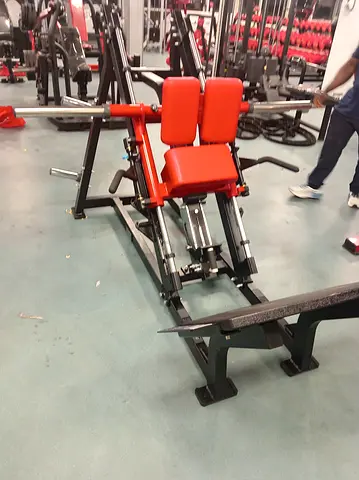 Hammer Strength  Hack Squat  Machine