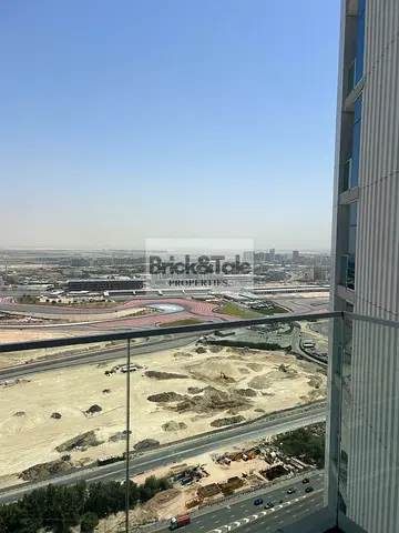 Motivated seller | Vacant | High Floor | 9% ROI