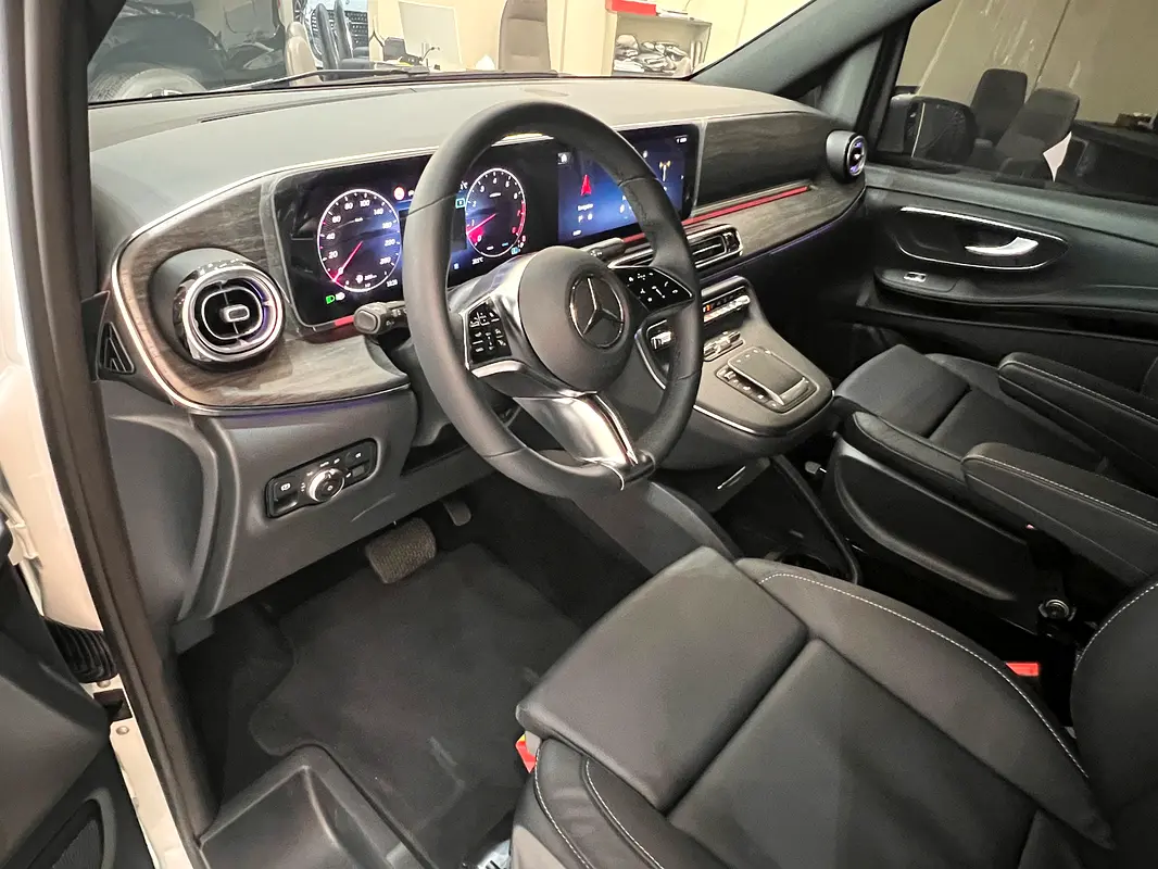 Mercedes-Benz V-Class 2026