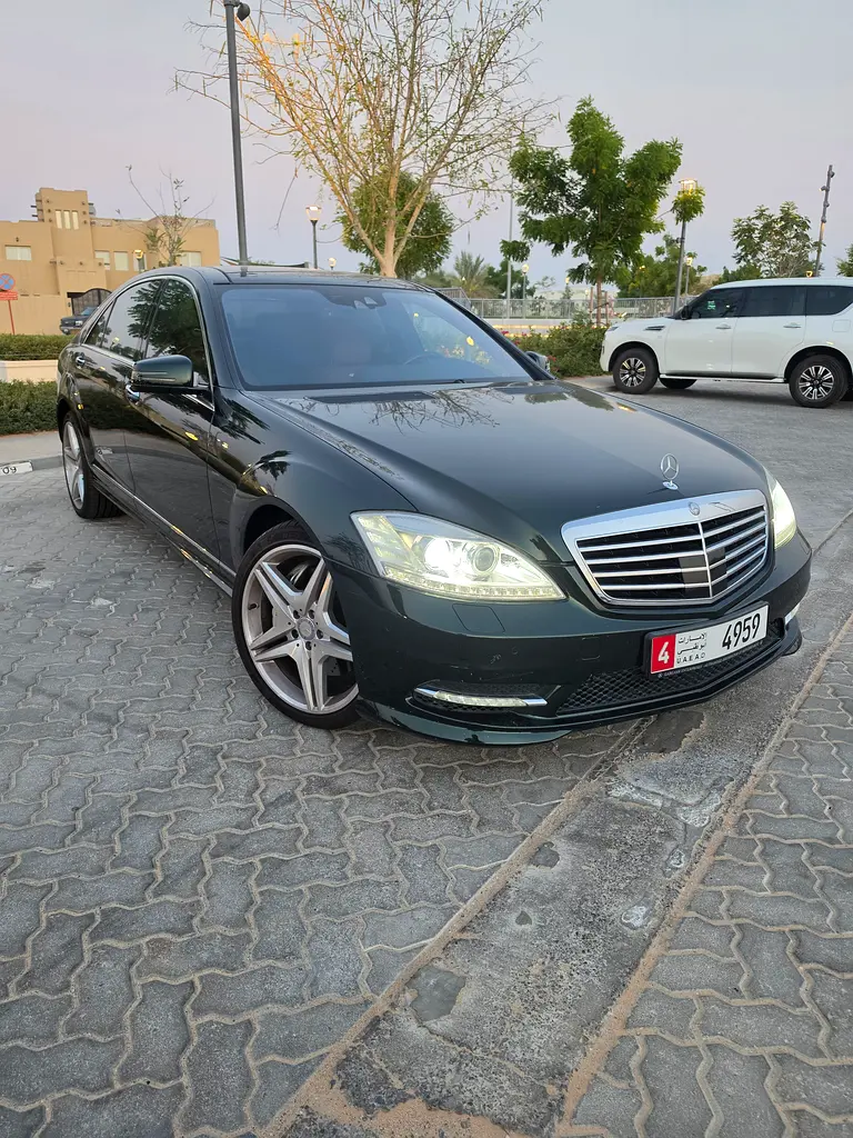 Mercedes-Benz S-Class 2013 — photo 1 of 4