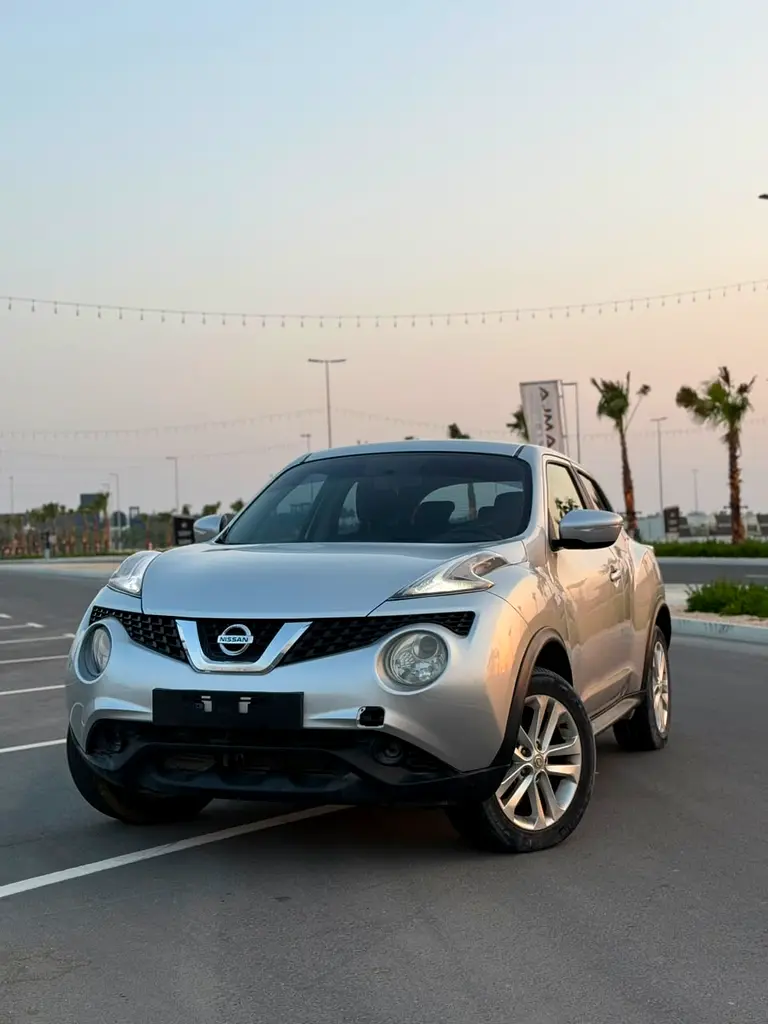 Nissan Juke 2016 — photo 1 of 15