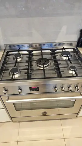 Bertazzoni Italian Top 5 Burner Gas Down Oven Electric Cooker Range Size 90cm