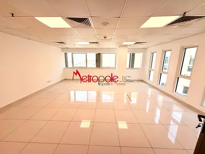 Ready to Move In | Prime Commercial Location