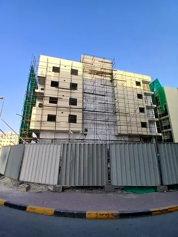 بناية للاستثمار على كورنيش عجمان موقع مناسب للاستثمار