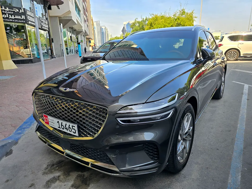 Genesis GV70 2024 — photo 1 of 11