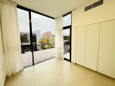 🌟🌿 Luxury villas and townhouses in one of Sharjah’s most prestigious destinations 🏡