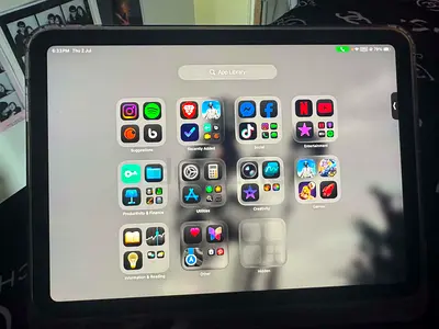 Apple iPad Air  (A16) with Charger and Box