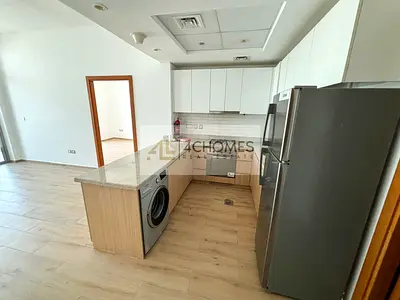 Corner Unit | Move-In Ready | Balcony | Near Metro