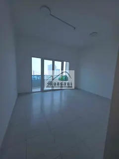 BIG SIZE 3 BHK+ PARKING+3 WASHROOM+STORE ROOM+ 3 BALCONY(FULL SEA VIEW) Apartment Available for Ren
