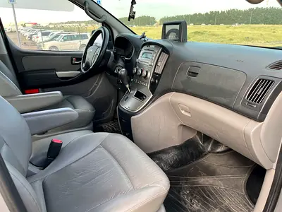 صورة 9 لـ 2015 Hyundai H1