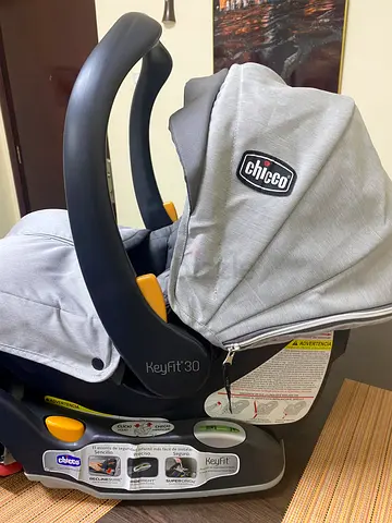 Chicco KeyFit 30 Infant Car Seat - Light Grey