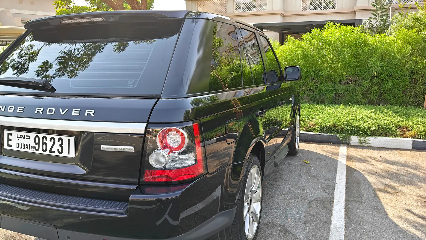 Land Rover Range Rover Sport 2012 — photo 1 of 12
