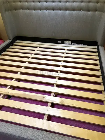 (SUPER DISTRESS SALE) Crate Barrel Bed (without mattress)