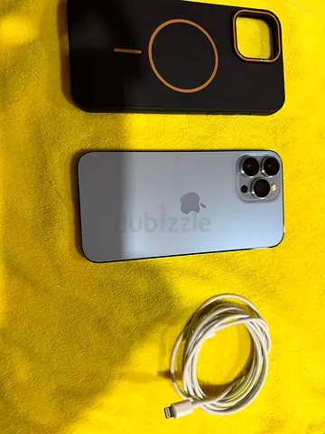 iPhone 13 Pro Max Silver with MagSafe Case and Lightning Cable