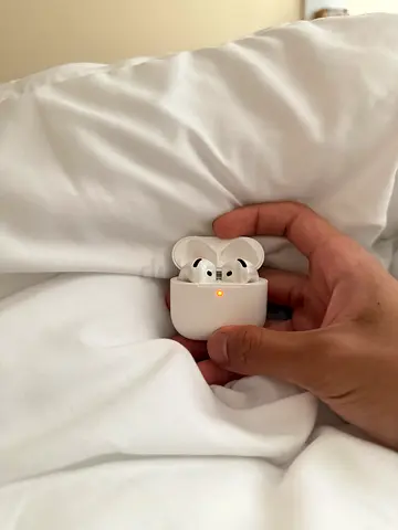 Apple AirPods 4 without ANC with Charging Case