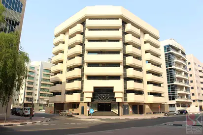 One Month Rent Free-Spacious 2 BR Flat