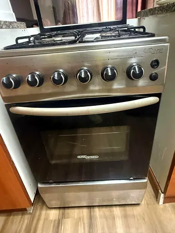 Freestanding Gas Cooker with Oven - Stainless Steel, Good Working Condition