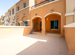 Specious Bright Townhouse | Upgraded | Vacant | Near Exit