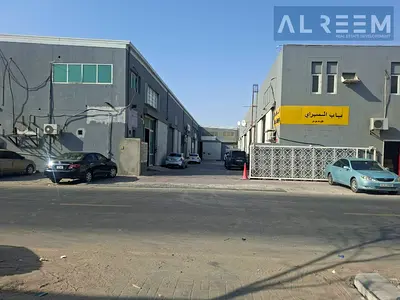 SPACIOUS WAREHOUSE AVAILABLE FOR RENT!!