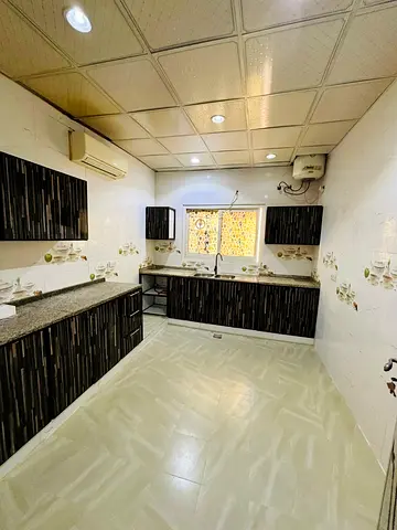 Spacious 3 bedroom, hall, 3 bathroom in Al shamkha