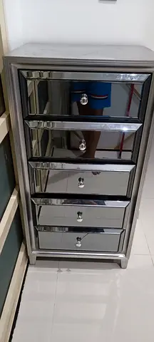 Gloria chest Drawer good condition