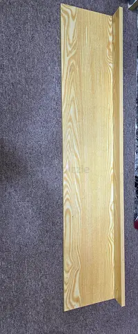 Wall hanging shelves