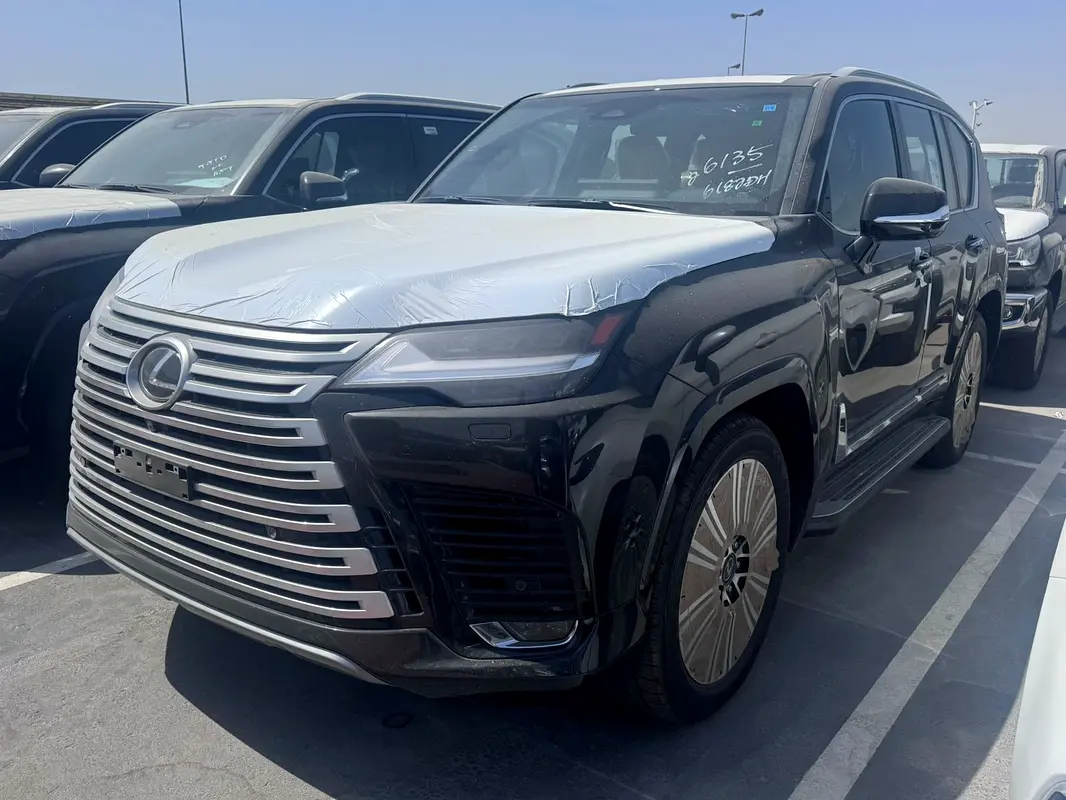 Lexus LX-Series 2026 — photo 1 of 12