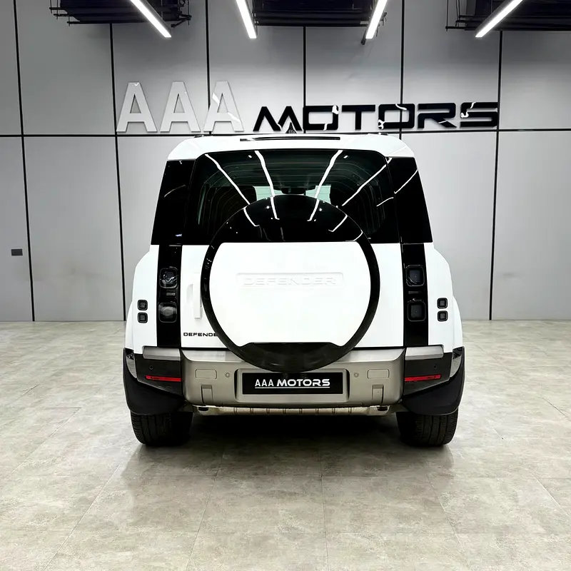 Land Rover Defender 2026