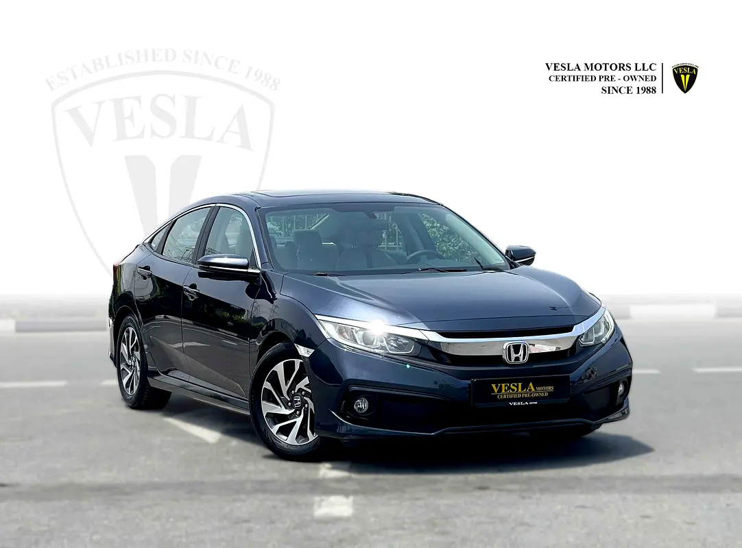 Honda Civic 2020 — photo 1 of 20