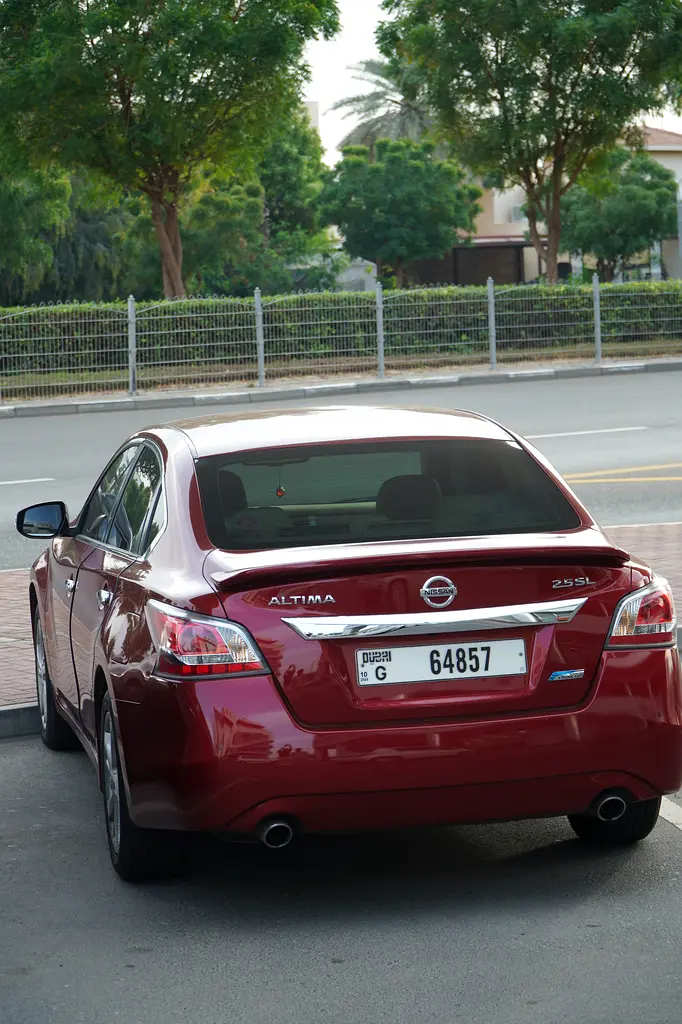 Nissan Altima 2015 — photo 1 of 12