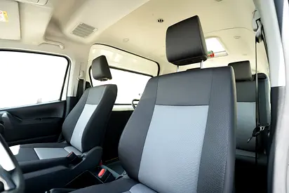 صورة 8 لـ 2026 Toyota HIACE