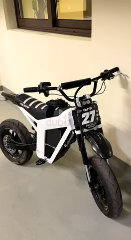 Clean KUGOO WISH 01 for trade with pc or pay cash or offer 2200 AED