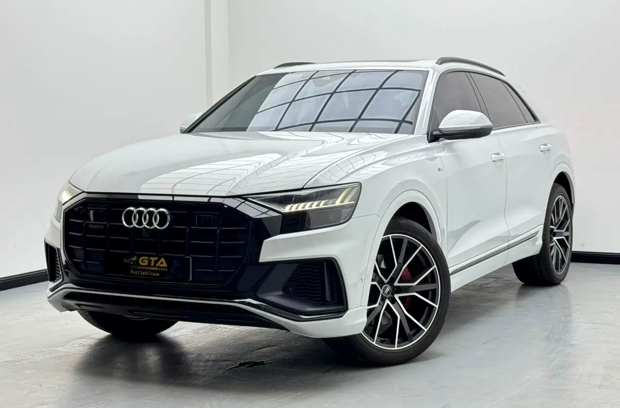 Audi Q8 2022 — photo 1 of 17
